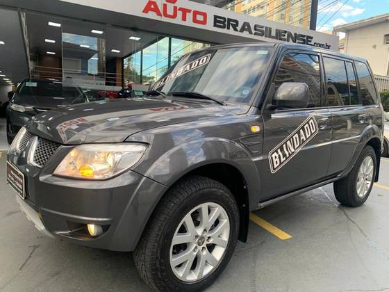 MITSUBISHI PAJERO TR4 2.0 4X4 16V 140CV FLEX 4P AUTOMÁTICO MITSUBISHI PAJERO TR4 2.0 4X4 16V 140CV FLEX 4P AUTOMÁTICO